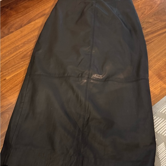 Marciano luxe leather skirt - Picture 11 of 11